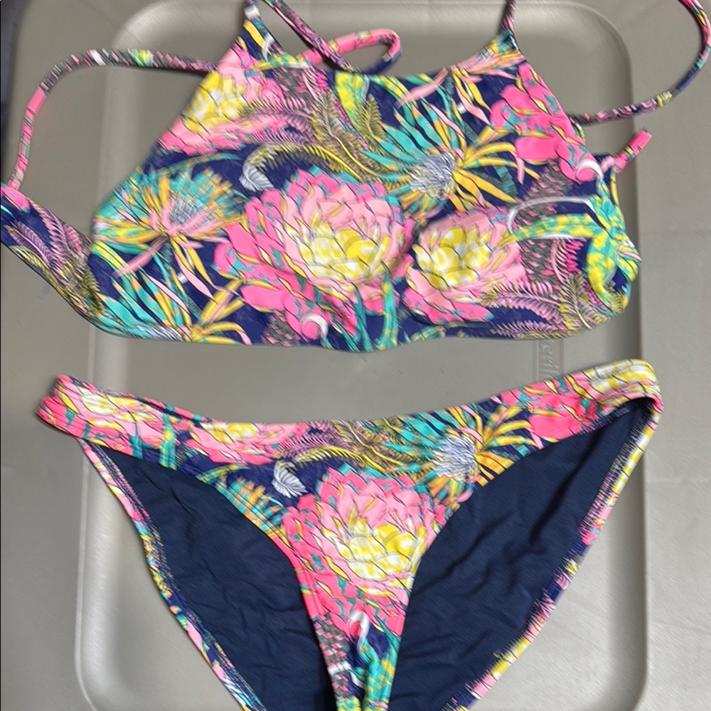 Women’s Body Glove halter top bikini, size large.